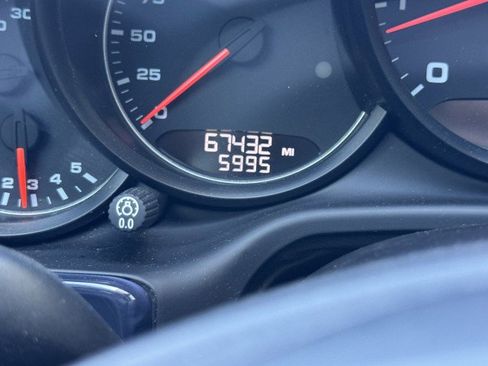 Used 2016 Porsche Panamera Edition image 9