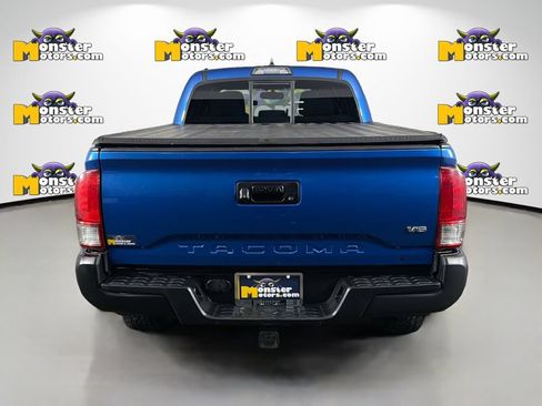 Used 2016 Toyota Tacoma SR5 AWD/4WD image 6