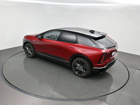 New 2027 Cadillac Optiq Premium Sport w/ LPO, Floor Liner Package AWD/4WD image 41