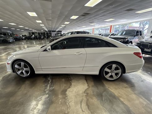 Used 2010 Mercedes-Benz E 550 Coupe image 4