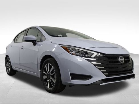 New 2025 Nissan Versa SV w/ Trunk Package FWD image 8