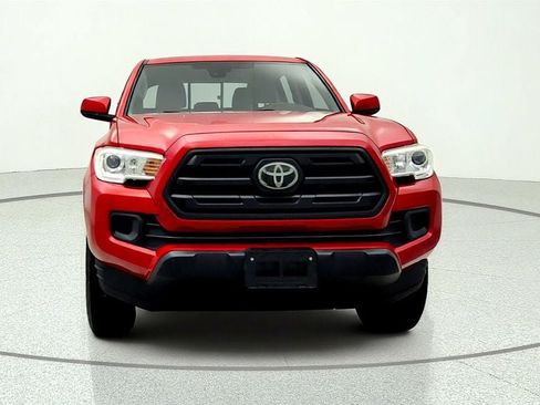 Used 2018 Toyota Tacoma SR w/ SR Convenience Package AWD/4WD image 2