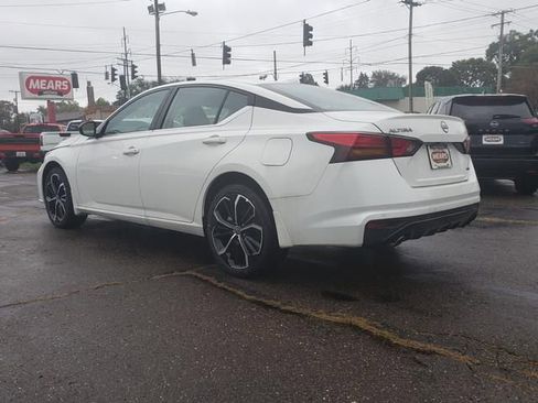 New 2025 Nissan Altima 2.5 SR image 4