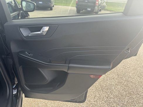 Certified 2022 Ford Escape SEL image 32