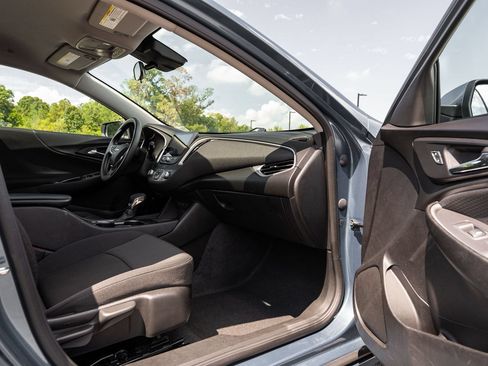 Used 2024 Chevrolet Malibu LS w/ Driver Confidence Package FWD image 11