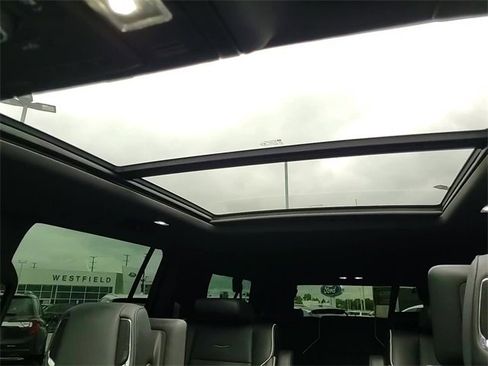 Certified 2021 Cadillac Escalade ESV Premium Luxury image 21