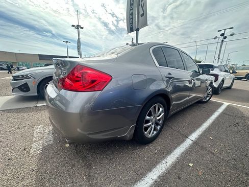 Used 2009 INFINITI G37 Journey RWD image 6