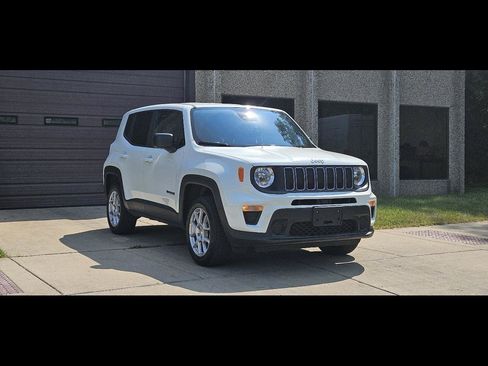 Used 2023 Jeep Renegade Latitude AWD/4WD image 1