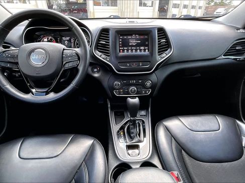 Used 2021 Jeep Cherokee Latitude Plus image 12