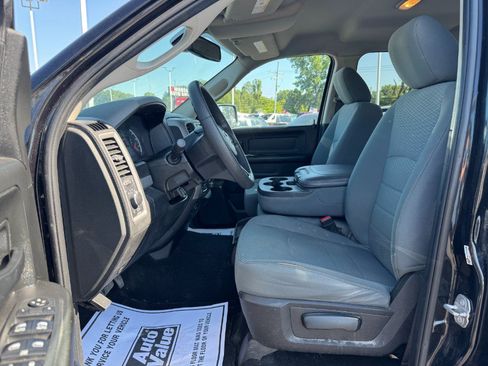 Used 2019 RAM 1500 ST w/ SXT Appearance Group AWD/4WD image 15