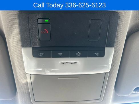 Used 2023 Nissan Rogue SV FWD image 23