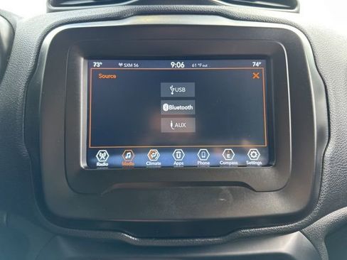 Used 2021 Jeep Renegade Sport image 32