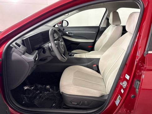 Used 2025 Hyundai Sonata SEL FWD image 24