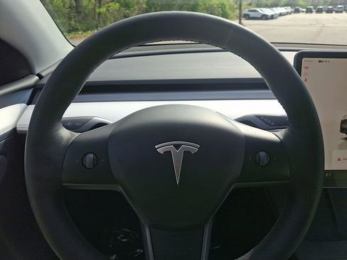 Used 2024 Tesla Model Y Long Range image 21