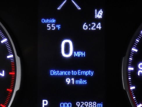 Used 2021 Toyota RAV4 LE image 14