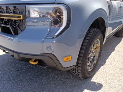 Certified 2025 Ford Maverick Tremor image 9