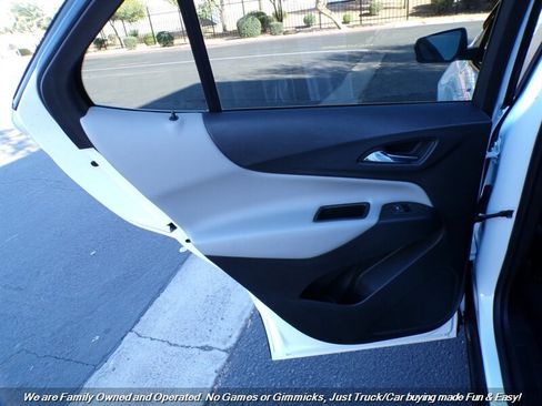 Used 2022 Chevrolet Equinox LS w/ LS Convenience Package image 19