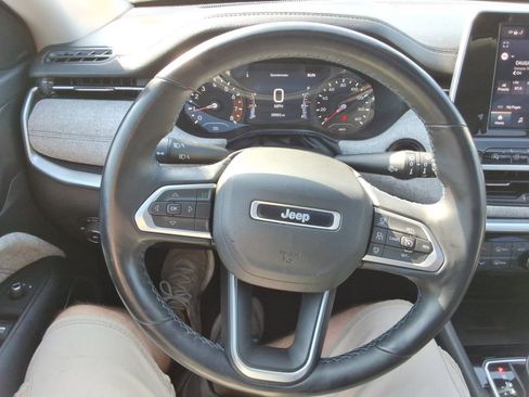 Used 2022 Jeep Compass Latitude w/ Sun and Sound Group image 26