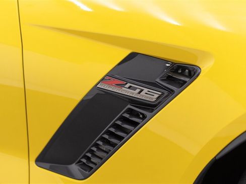 Used 2016 Chevrolet Corvette Z06 w/ C7.r Special Edition RWD image 27