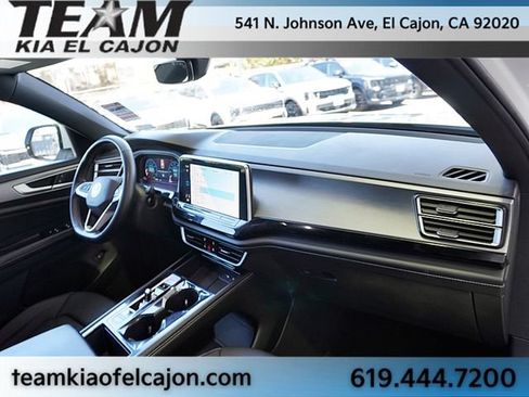 Used 2024 Volkswagen Atlas Cross Sport SE FWD image 10