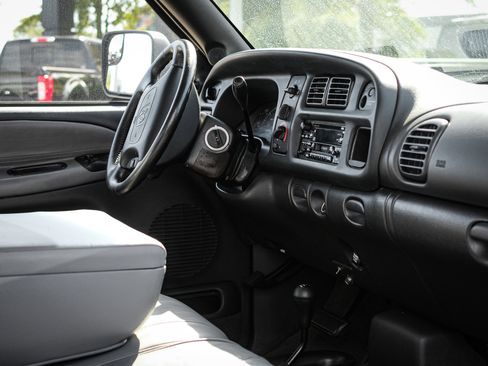 Used 1999 Dodge Ram 3500 Truck 4x4 Quad Cab image 32