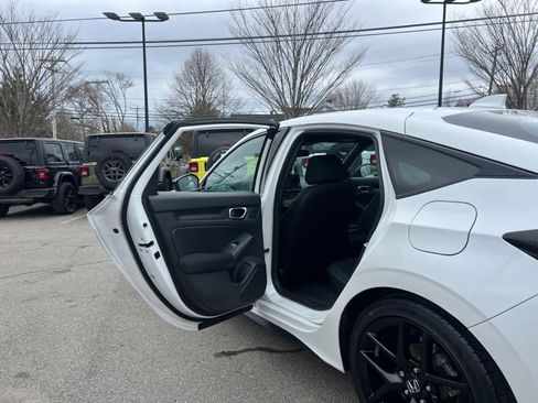 Used 2024 Honda Civic Sport image 32
