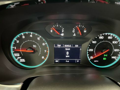 Used 2023 Chevrolet Traverse LT image 11