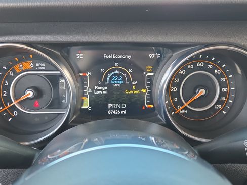 Used 2022 Jeep Wrangler Unlimited Sahara w/ LED Lighting Group AWD/4WD image 24