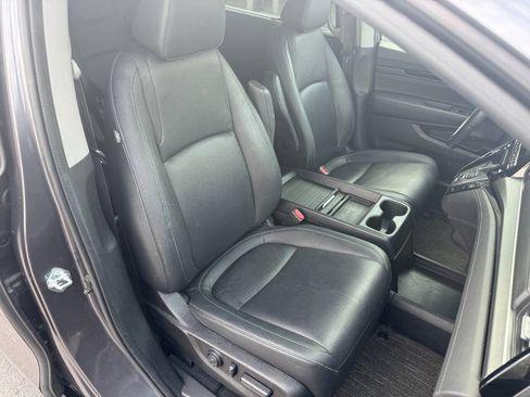 Used 2024 Honda Odyssey Touring image 12