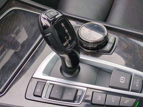 Used 2015 BMW 750i xDrive 750i xDrive image 34