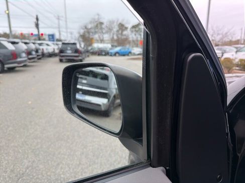 Used 2016 Nissan Frontier SV image 13