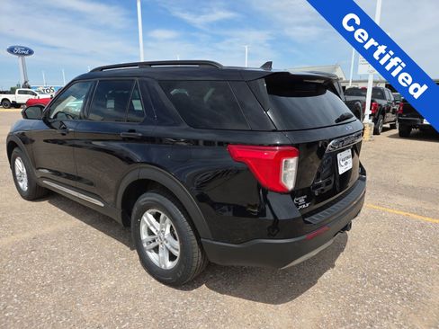 Used 2023 Ford Explorer XLT w/ Equipment Group 202A AWD/4WD image 3