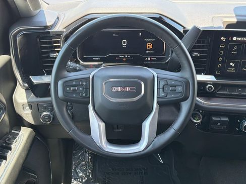 Used 2025 GMC Sierra 1500 SLT AWD/4WD image 7