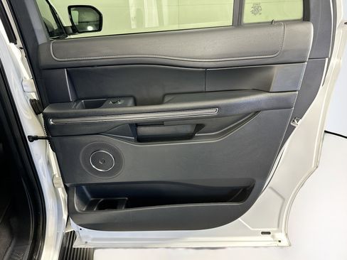 Used 2024 Ford Expedition Max XLT image 32