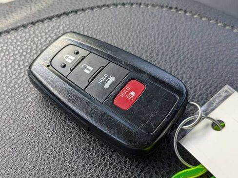 Used 2021 Toyota Camry XSE FWD image 28