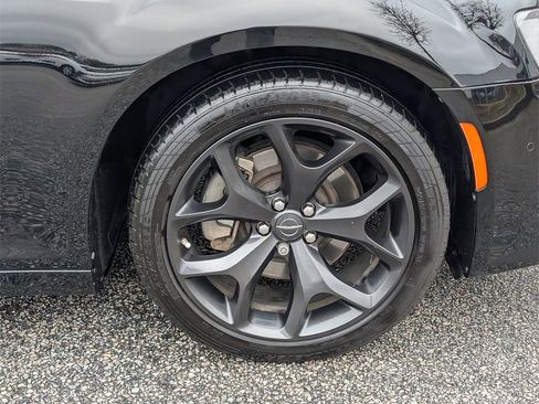 Used 2022 Chrysler 300 S w/ Comfort Group image 11