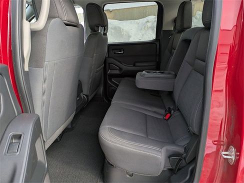 Used 2023 Nissan Frontier SV image 18