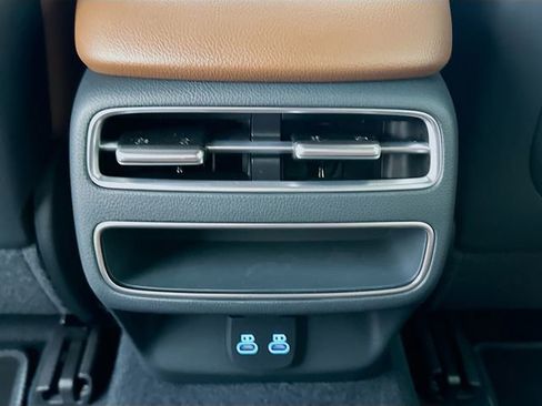 New 2026 Genesis GV70 2.5T Advanced image 18