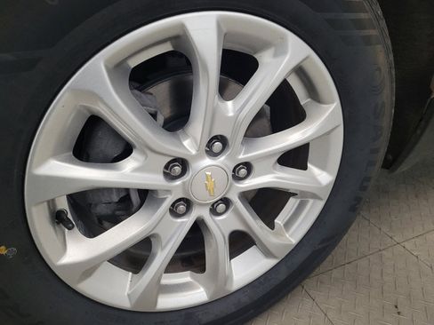 Used 2019 Chevrolet Equinox LT image 31