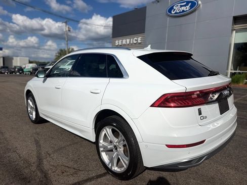 Used 2023 Audi Q8 Premium w/ Convenience Package AWD/4WD image 7