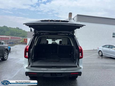 Used 2025 Ford Expedition Active AWD/4WD image 17