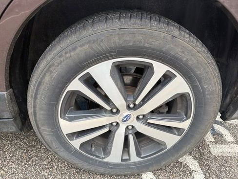 Used 2019 Subaru Outback 2.5i Limited image 24