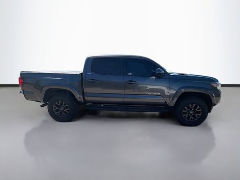 Used 2021 Toyota Tacoma SR5 w/ SR5 Appearance Package (SM) image 2