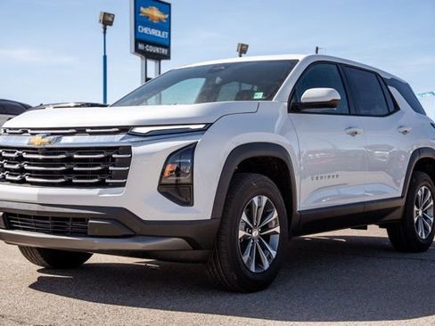 New 2026 Chevrolet Equinox LT FWD image 1
