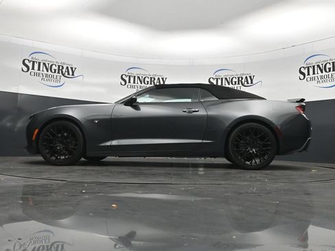 Used 2017 Chevrolet Camaro LT RWD image 29