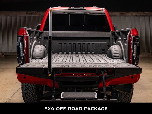 Used 2022 Ford F250 Lariat image 8