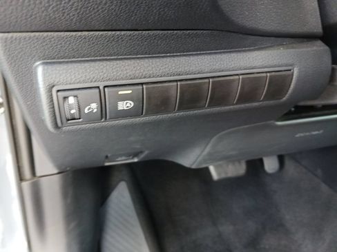 Used 2024 Toyota Corolla LE FWD image 34