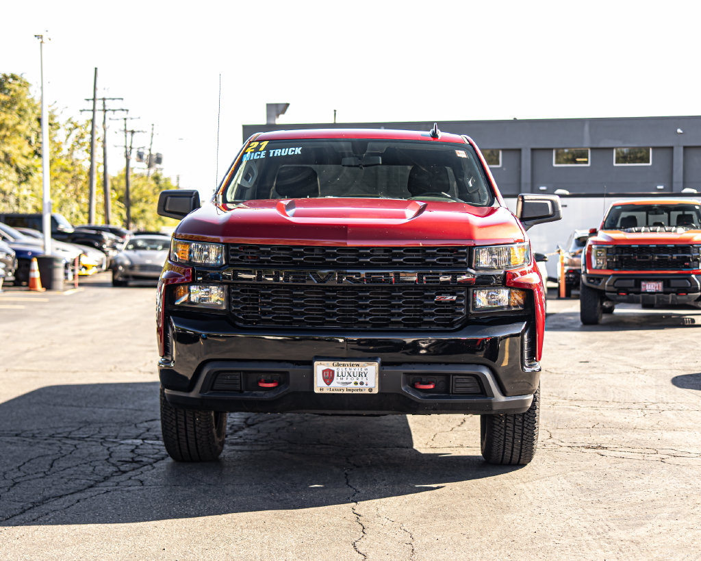Used 2021 Chevrolet Silverado 1500 Custom Trail Boss w/ LPO, Dark Essentials Package AWD/4WD image 2