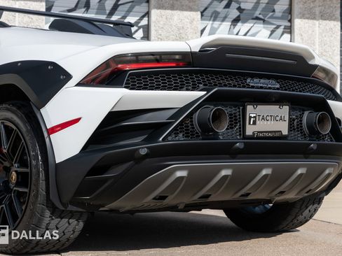 Used 2023 Lamborghini Huracan Sterrato image 14