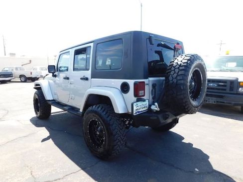 Used 2007 Jeep Wrangler Unlimited Sahara image 4